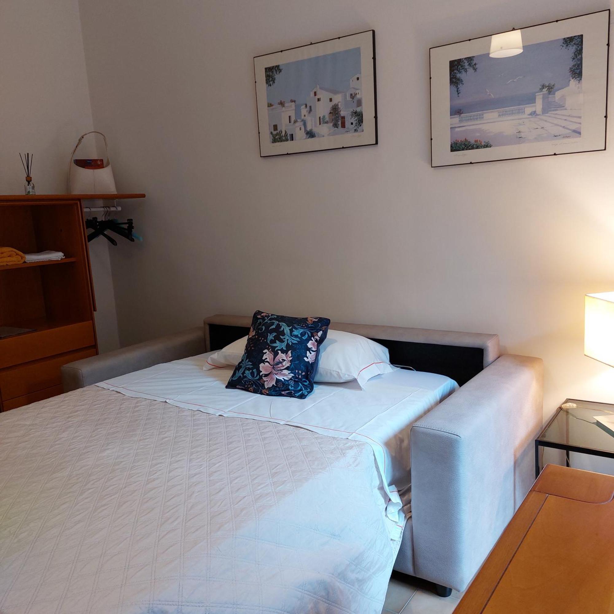 Antonia'S Guest House Rimini Esterno foto